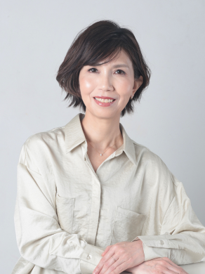 MarryBlossom代表カウンセラーのプロフィール写真、優しく信頼感のある笑顔でサポート
